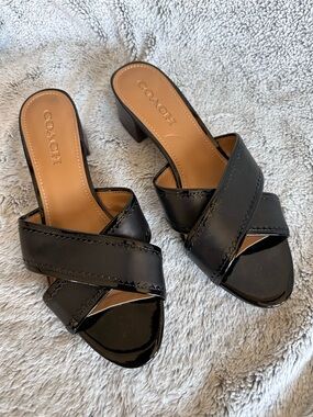 Coach Murielle Black Cross Strap Slide Sandals Sz 9.5